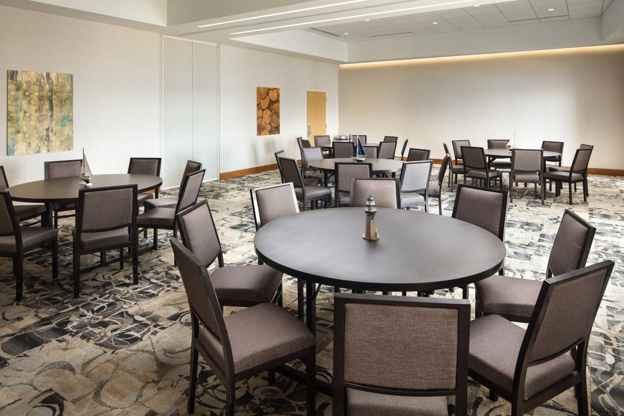 Courtyard By Marriott Erie Bayfront Hotel Luaran gambar