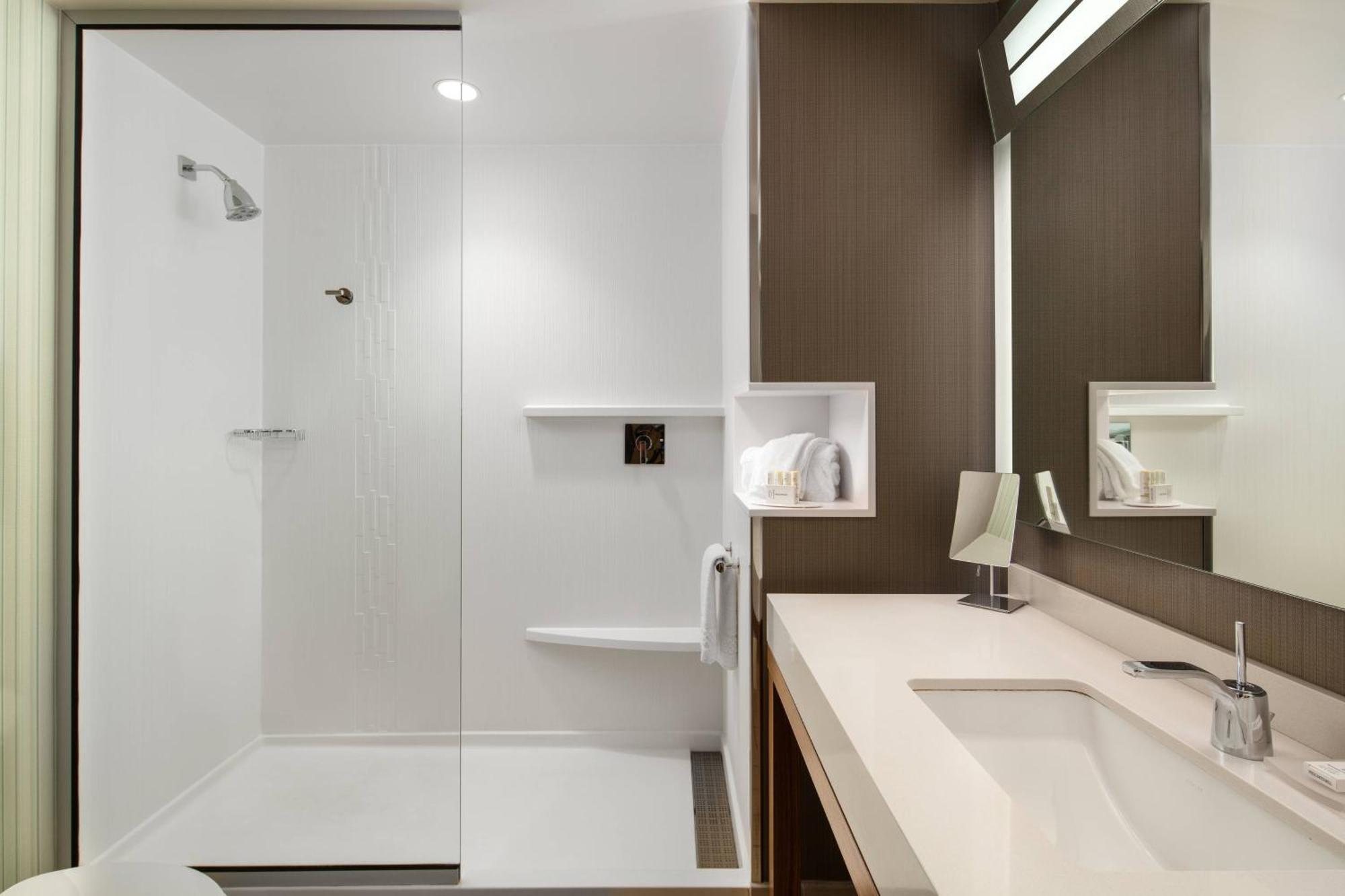 Courtyard By Marriott Erie Bayfront Hotel Luaran gambar