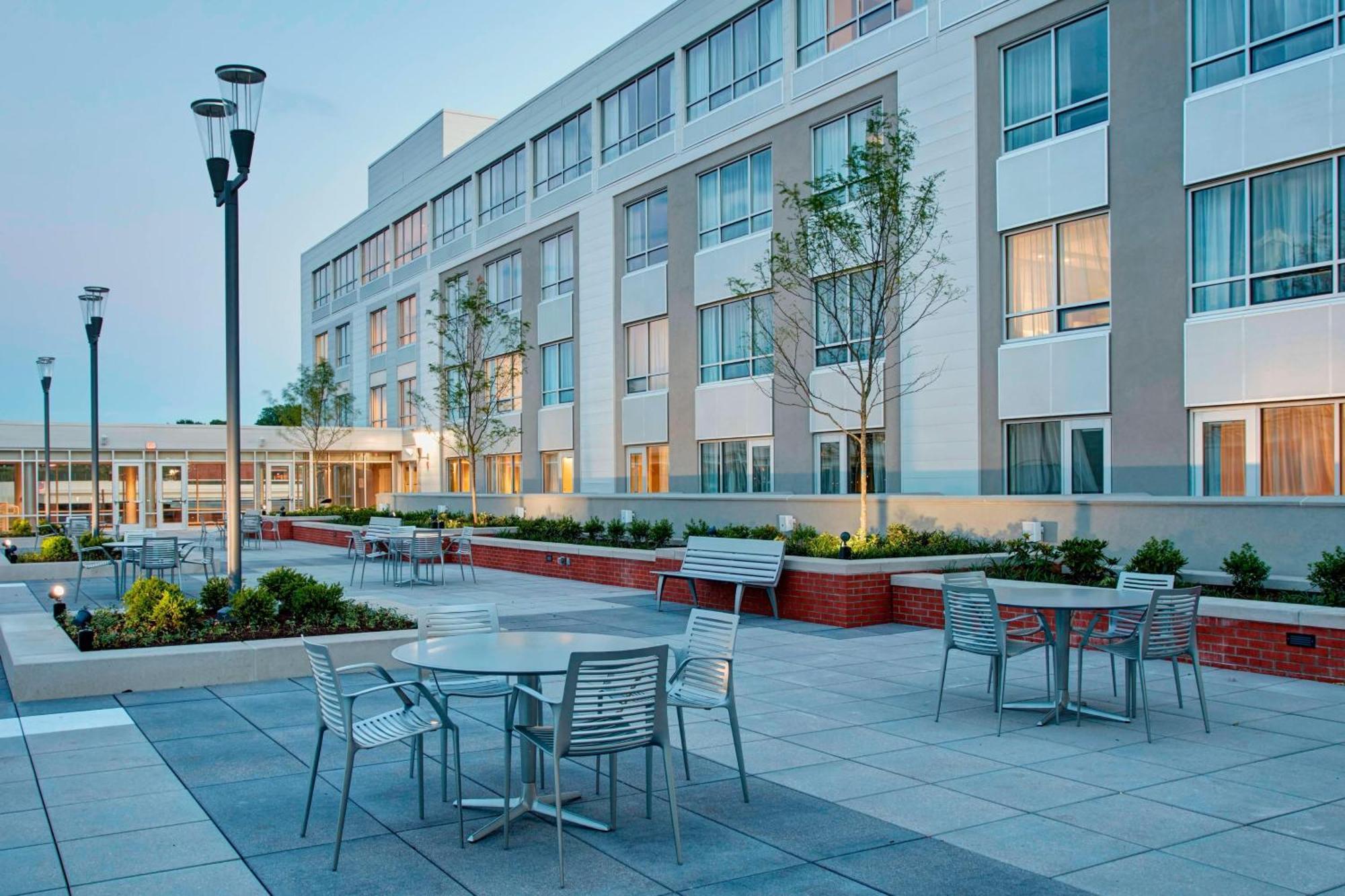 Courtyard By Marriott Erie Bayfront Hotel Luaran gambar